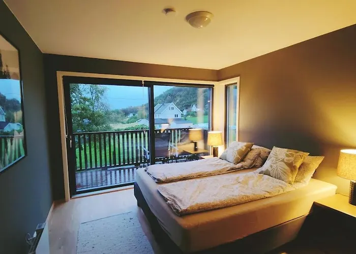 Villa New By The Sea In Hervik, And Boat Tysvaer